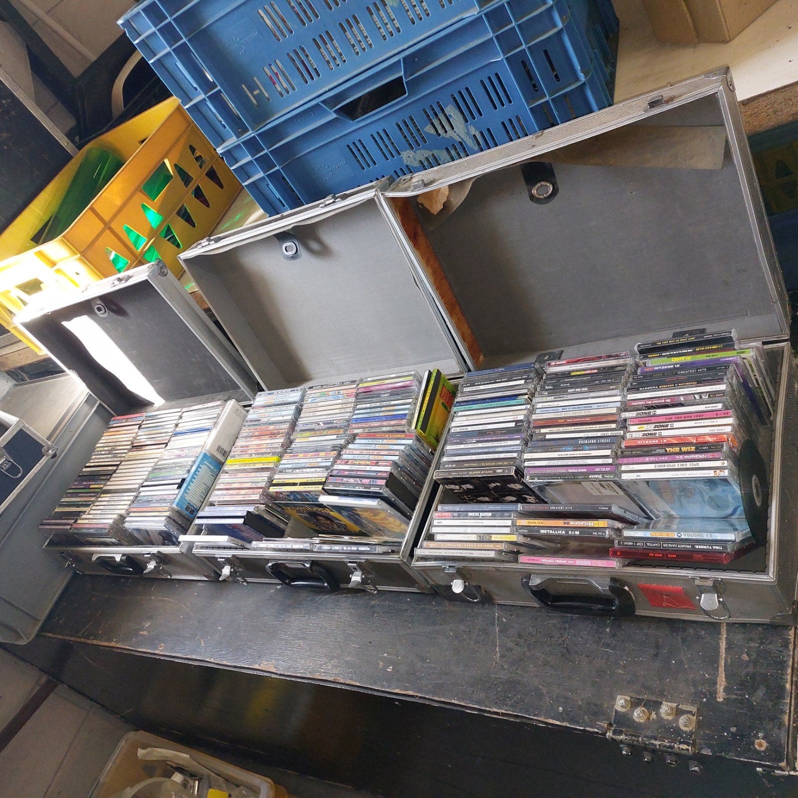 groot partij cd's zeker 10 koffers vol te koop tel 065173318, Ophalen, Zo goed als nieuw, Overige formaten