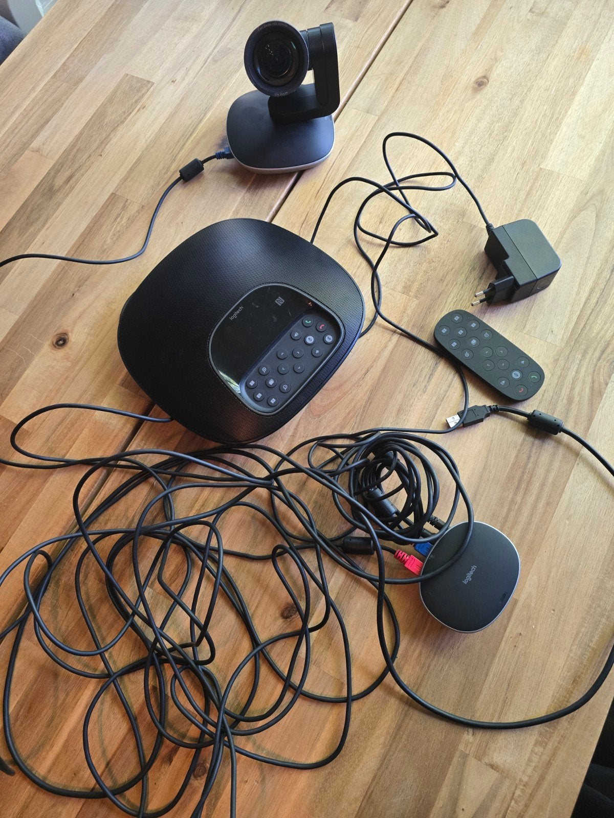 Logitech GROUP in nette staat - een videovergadersysteem, Computers en Software, Ophalen of Verzenden