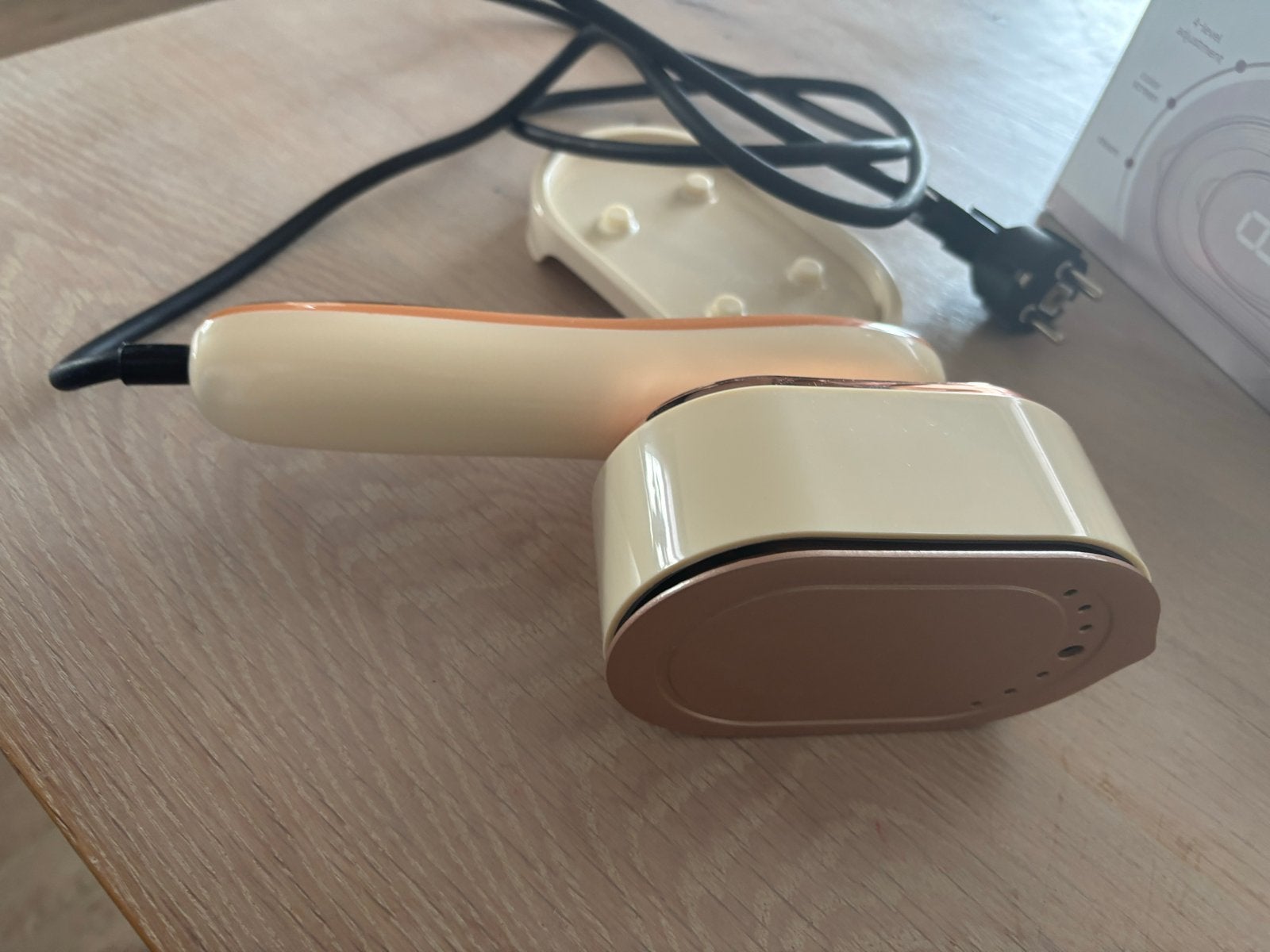 Compacte Handstomer / Kledingstomer - Nieuw in doos, Witgoed en Apparatuur, Stoomapparaten, Ophalen of Verzenden, Nieuw, Kledingstomer