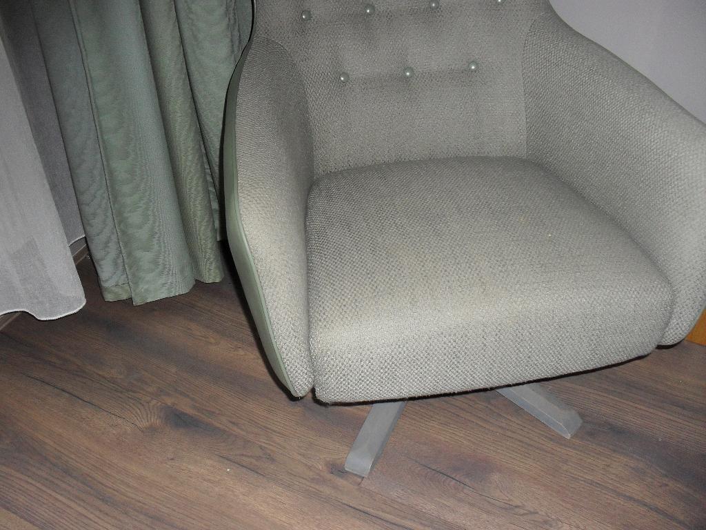 draaistoel, Gebruikt, Minder dan 75 cm, Ophalen of Verzenden, 75 tot 100 cm