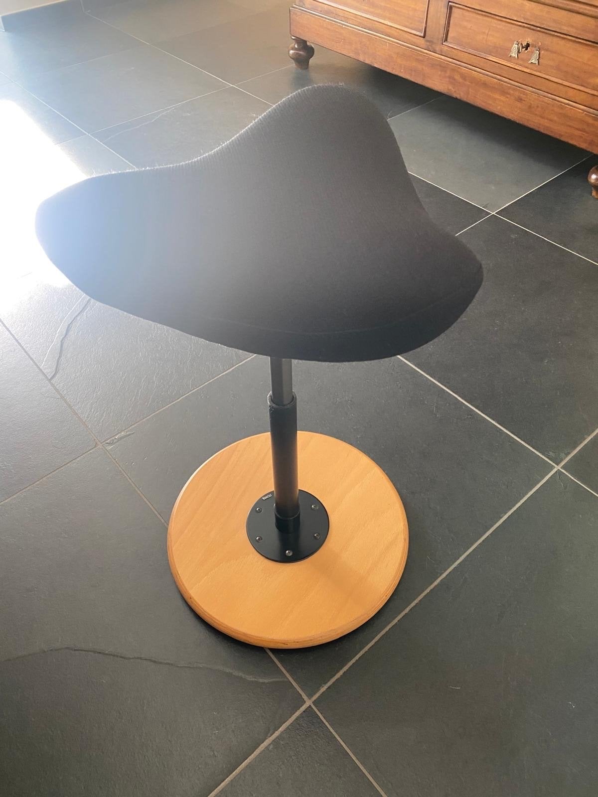 STOKKE Varier Move balans kruk - Ergonomisch en stijlvol, Ophalen, In hoogte verstelbaar, Gebruikt, Hout