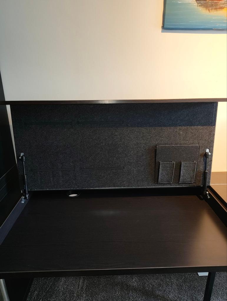 Vika Veine Ikea bureau in perfecte staat, Ophalen, Scandinavisch, Hout, Bruin