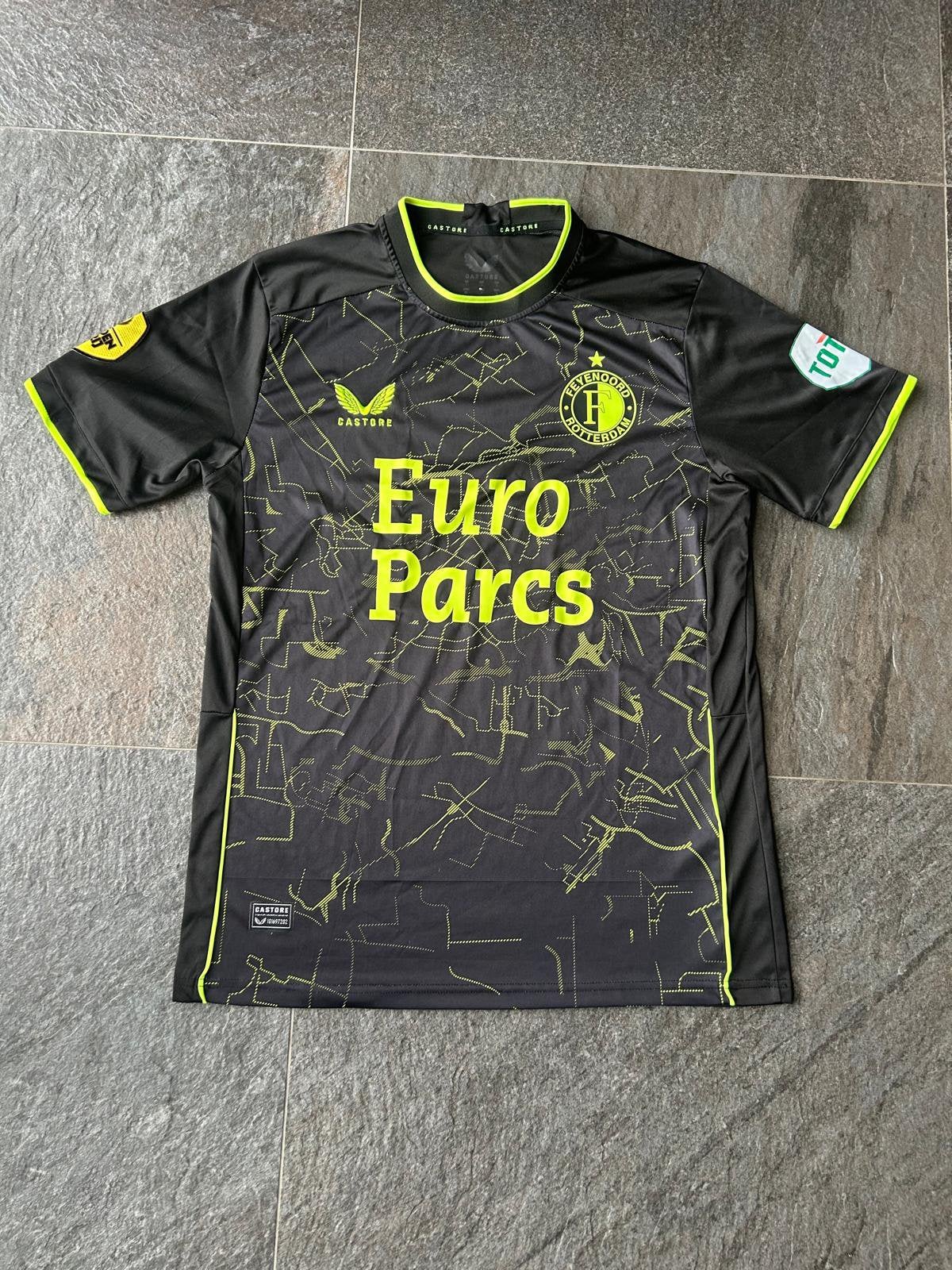 Feyenoord Voetbalshirt, Sport en Fitness, Voetbal, Maat L, Ophalen of Verzenden, Zo goed als nieuw, Shirt