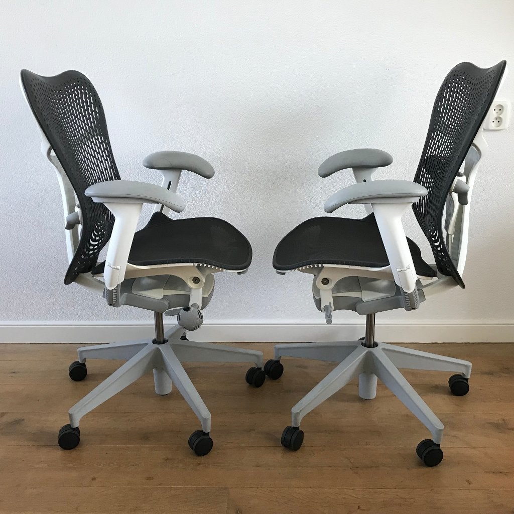 2 IZGS Bureaustoel stoel Herman Miller Mirra 2, Zwart, Ophalen of Verzenden, Zo goed als nieuw, Nvt