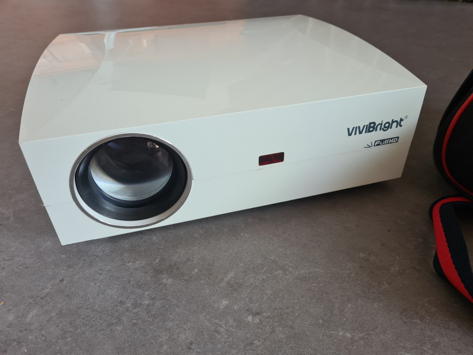 VIVIBRIGHT F30PRO Basic Full HD LED Projector, Audio, Tv en Foto, Beamers, LED, Ophalen of Verzenden, Zo goed als nieuw, Full HD (1080)