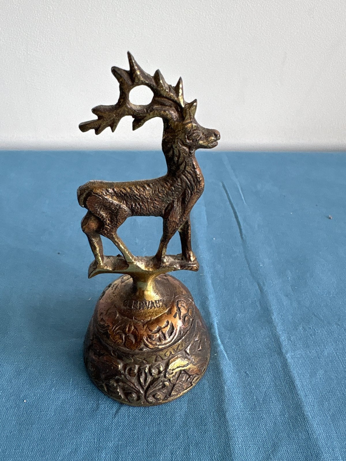 Antieke tafelbel  Messing / brons met hert, Ophalen of Verzenden