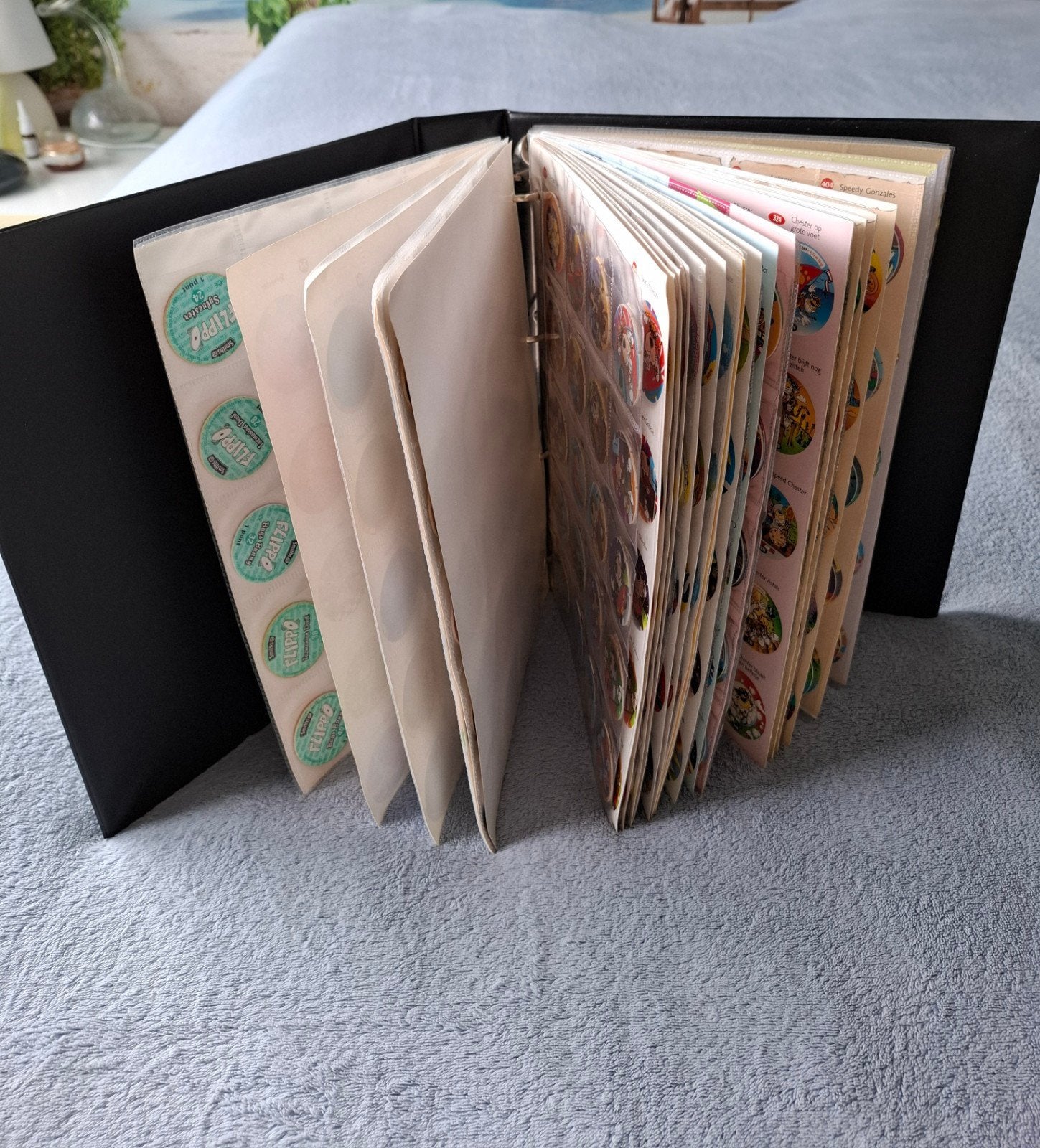 Map met Flippo's van Smiths (Lays), Verzamelen, Flippo's, Ophalen of Verzenden, Map, Album of Poster, Met verzamelmap(pen)