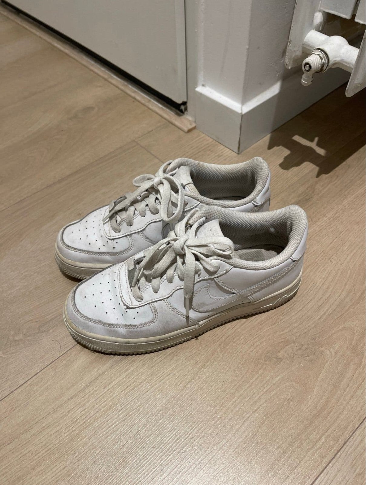 Nike Air Force 1 sneakers maat 38,5, Ophalen of Verzenden, Zo goed als nieuw, Wit, Sneakers of Gympen