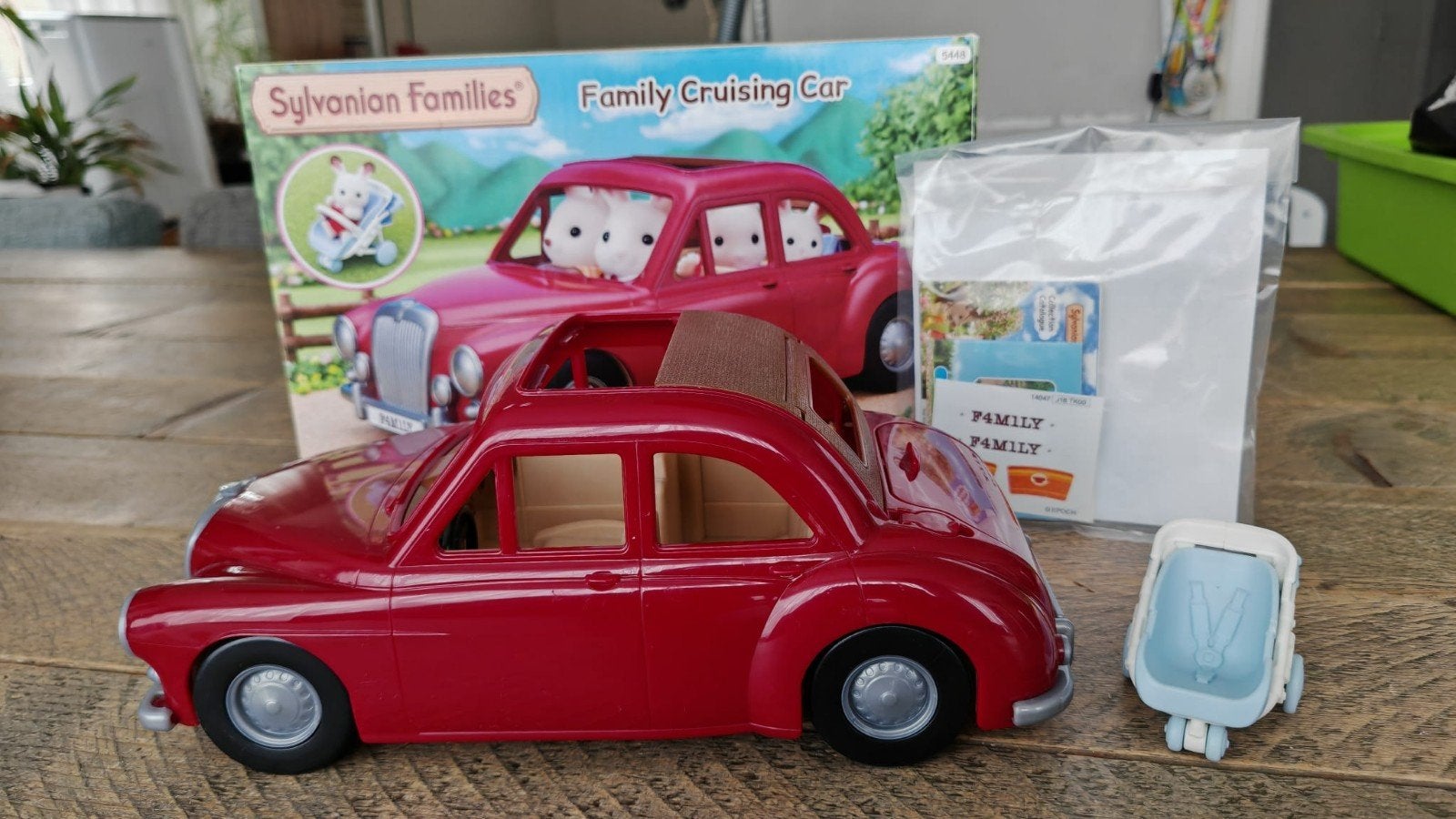 Sylvanian Families Family Cruising Car - Zo goed als nieuw, Ophalen of Verzenden, Zo goed als nieuw