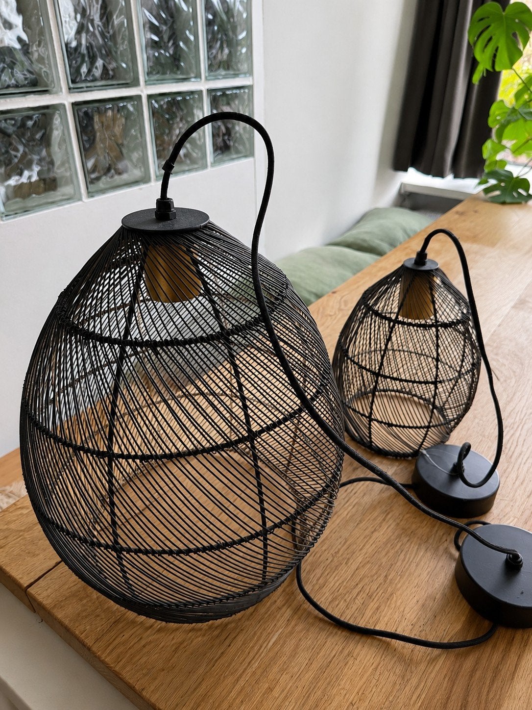 Set van 2 zwarte metalen hanglampen – Pronto Wonen, Ophalen