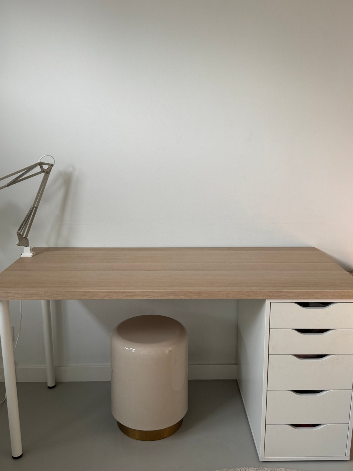 Wit met hout ikea bureau, Ophalen, Hout, Zo goed als nieuw, IKEA