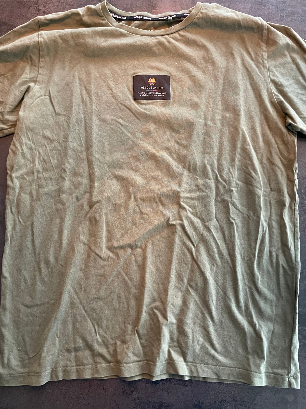FC Barcelona T-shirt - Maat M - Zo goed als nieuw, Ophalen of Verzenden, Zo goed als nieuw, Maat 48/50 (M), Groen