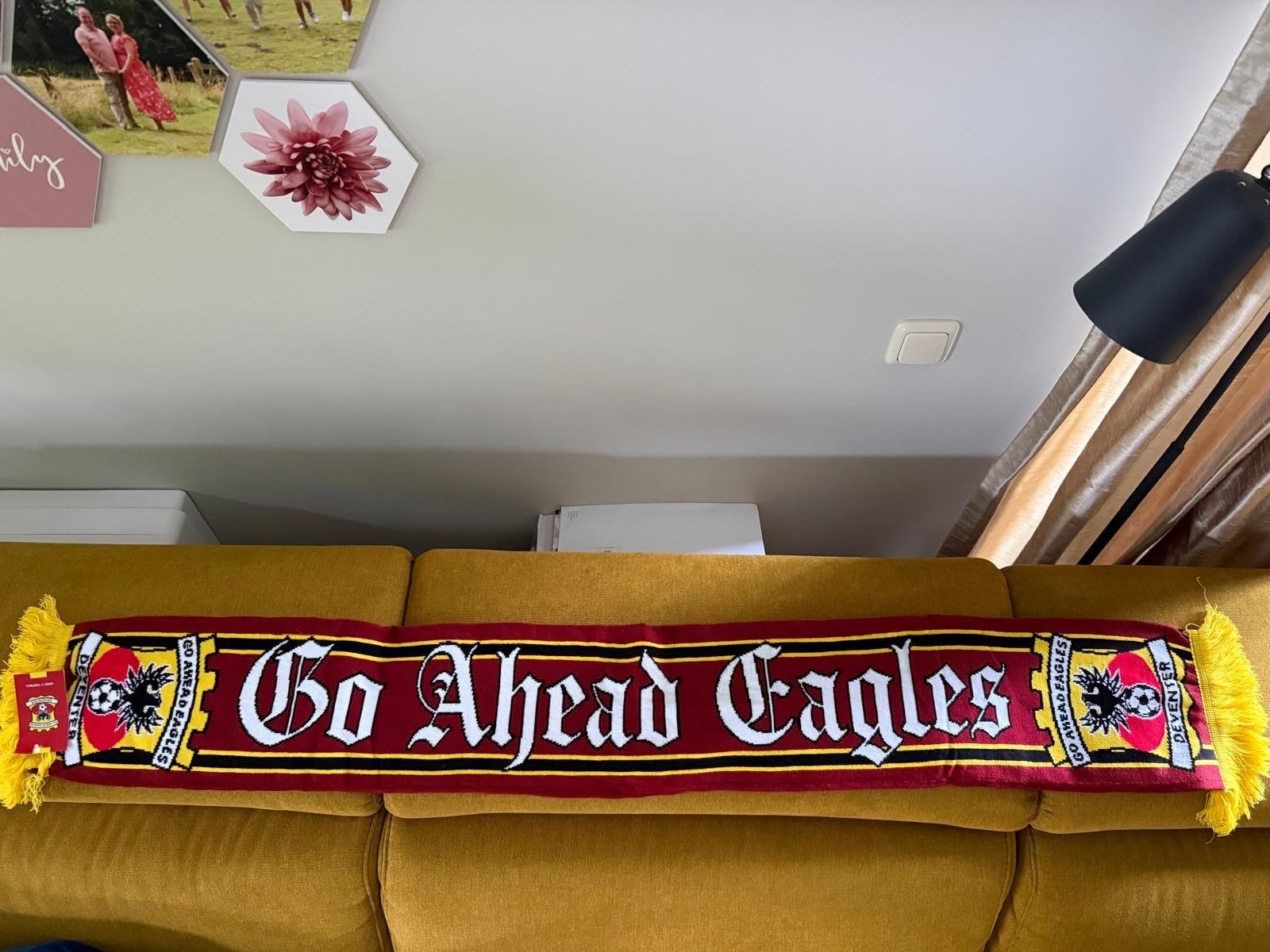Nieuwe Go Ahead Eagles sjaal 2024/2025 - Ongedragen, Ophalen of Verzenden, Nieuw, Clubaccessoires