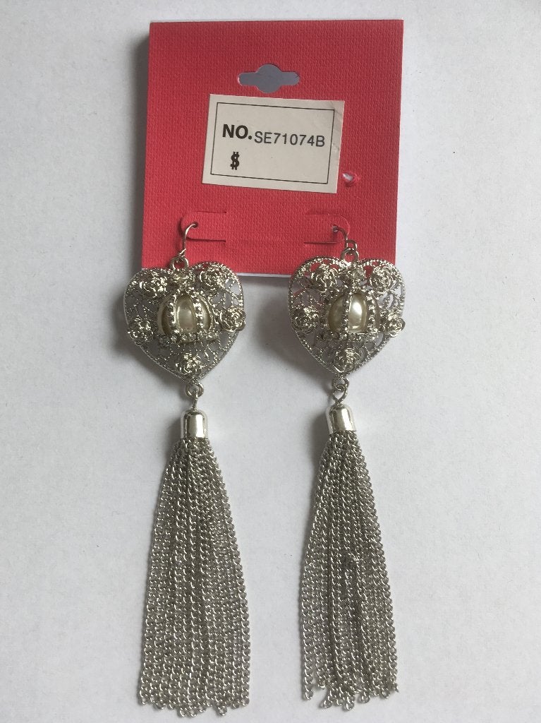 Zilverkleurige hartjes roosjes kettinkjes hang oorbellen, Overige materialen, Hangers, Nieuw, Ophalen of Verzenden