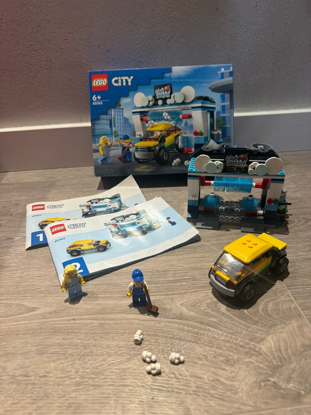 LEGO City Wasstraat (60362) - Compleet met doos en boekjes, Ophalen of Verzenden, Zo goed als nieuw