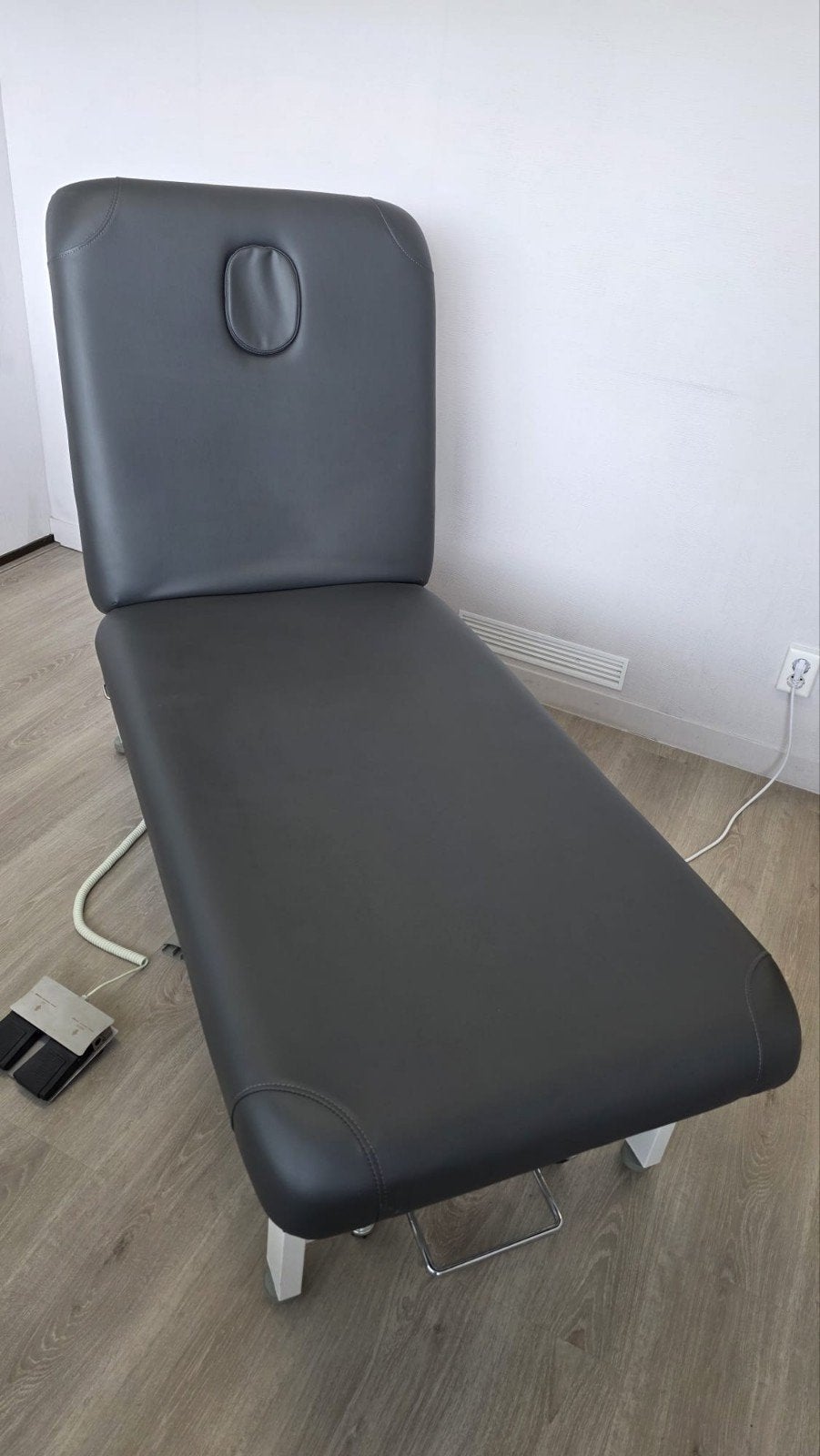 Elektrische massagetafel Hilow Comfort met voetpedaal, Ophalen