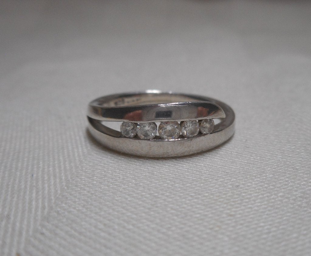 Zilveren Zinzi ring met steentjes maat 16 nr.207, Verzenden, Dame, Zilver, Zilver