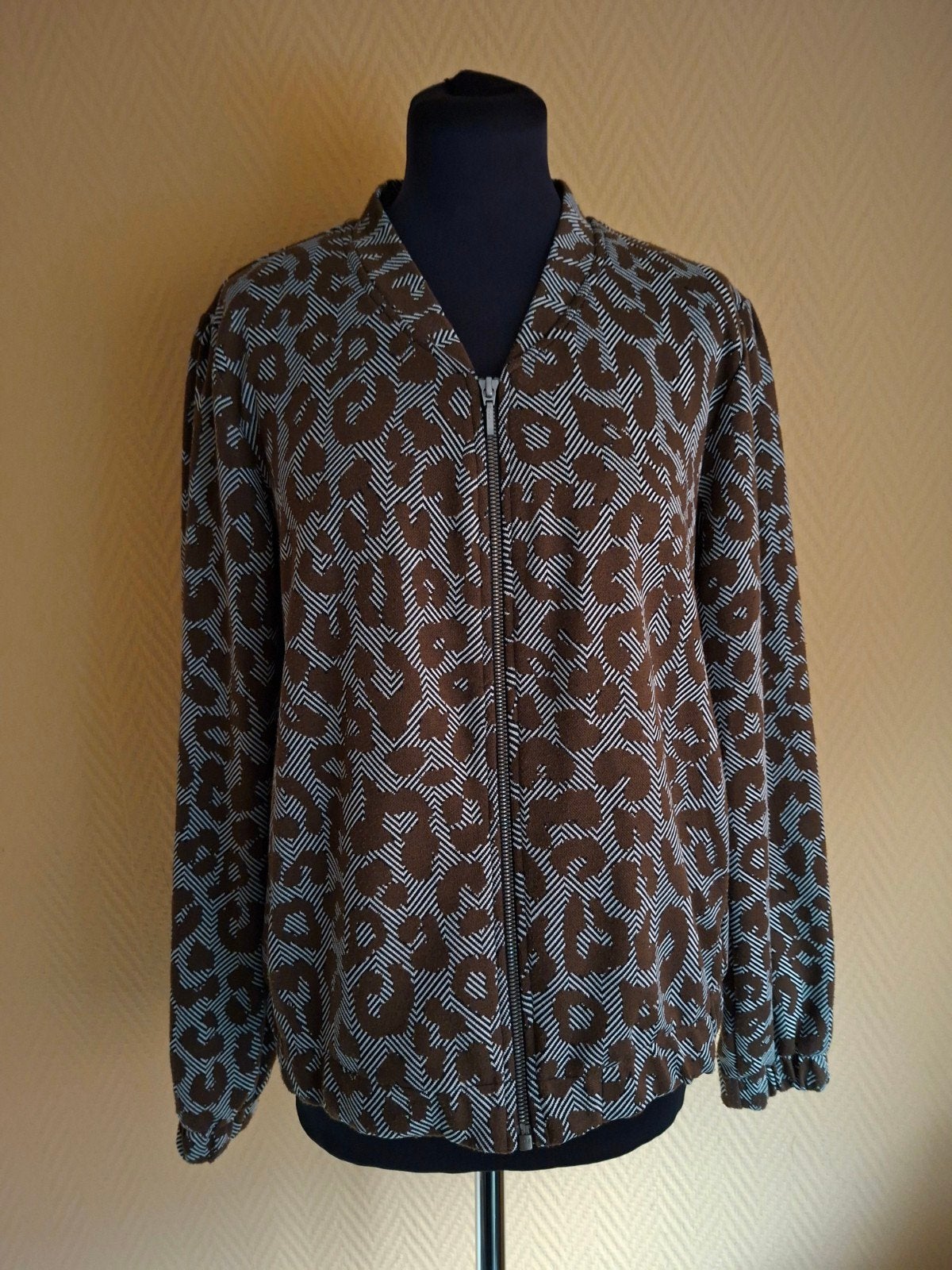 Dreamstar Panterprint Bomberjasje Maat L, Kleding | Dames, Jassen | Zomer, Dreamstar, Bruin, Maat 42/44 (L), Ophalen of Verzenden