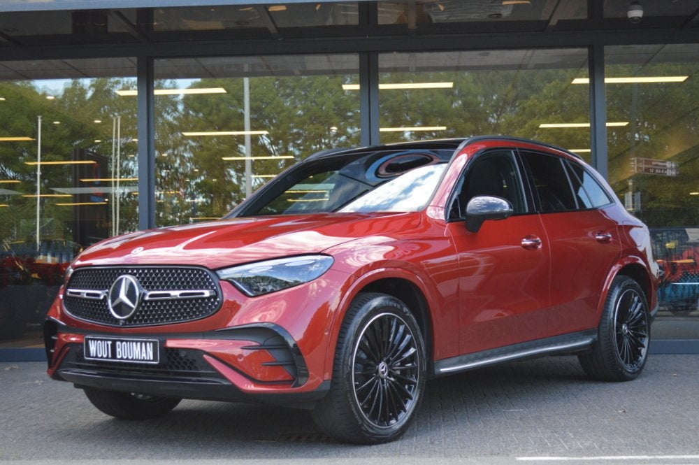 Mercedes-Benz GLC 300e 4MATIC AMG-Line Led Panorama Memory D, Auto's, Automaat, Gebruikt, Plug-in hybride, Vierwielaandrijving