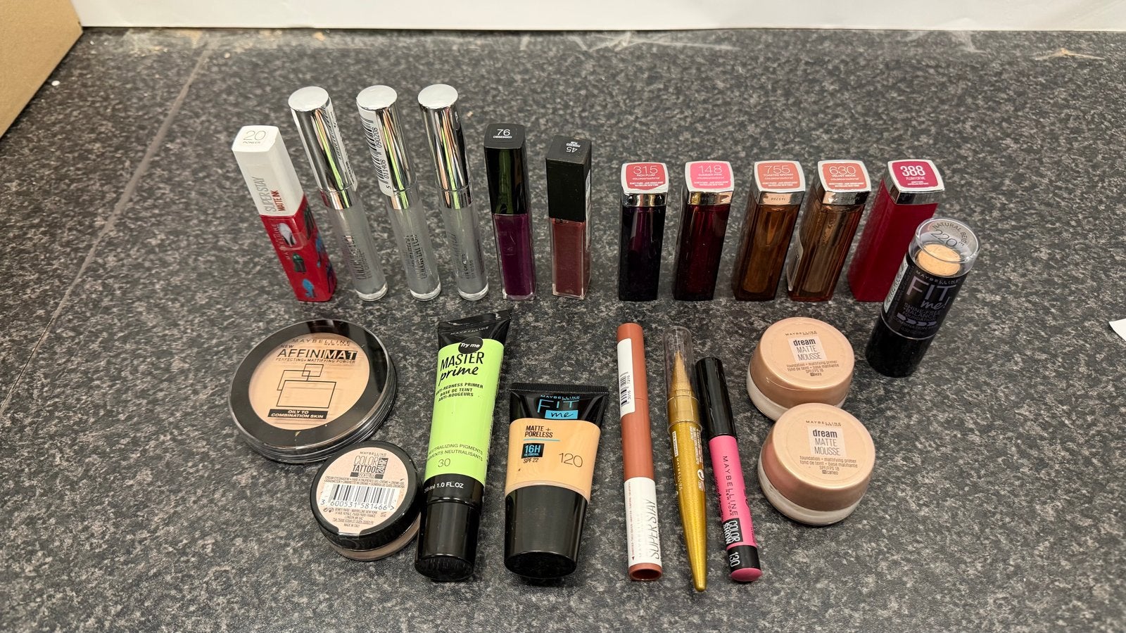 20 stuks Maybelline make-up partij, Gebruikt, Overige kleuren, Gehele gezicht, Ophalen of Verzenden