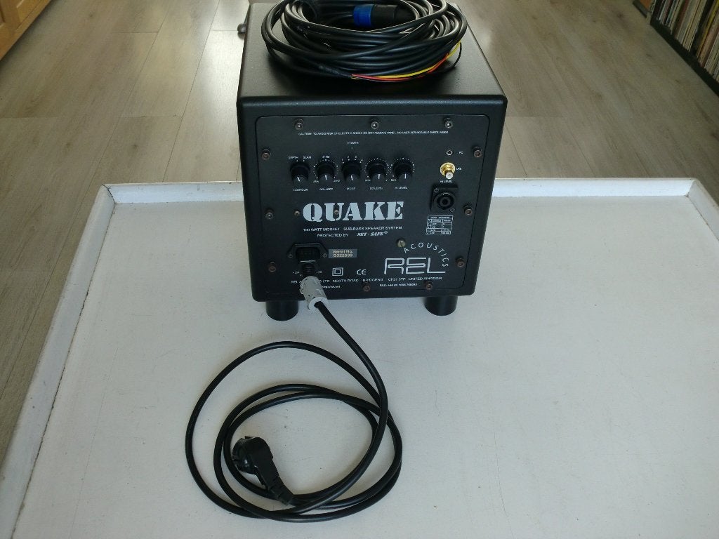 REL Quake Sub Bass System 12 maanden garantie., Subwoofer, Zo goed als nieuw, 60 tot 120 watt, Geschikt voor surround/home cinema