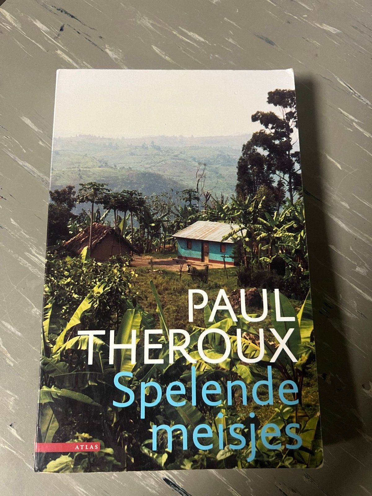 Paul Theroux - Spelende meisjes (Roman), Ophalen of Verzenden, Zo goed als nieuw, Wereld overig