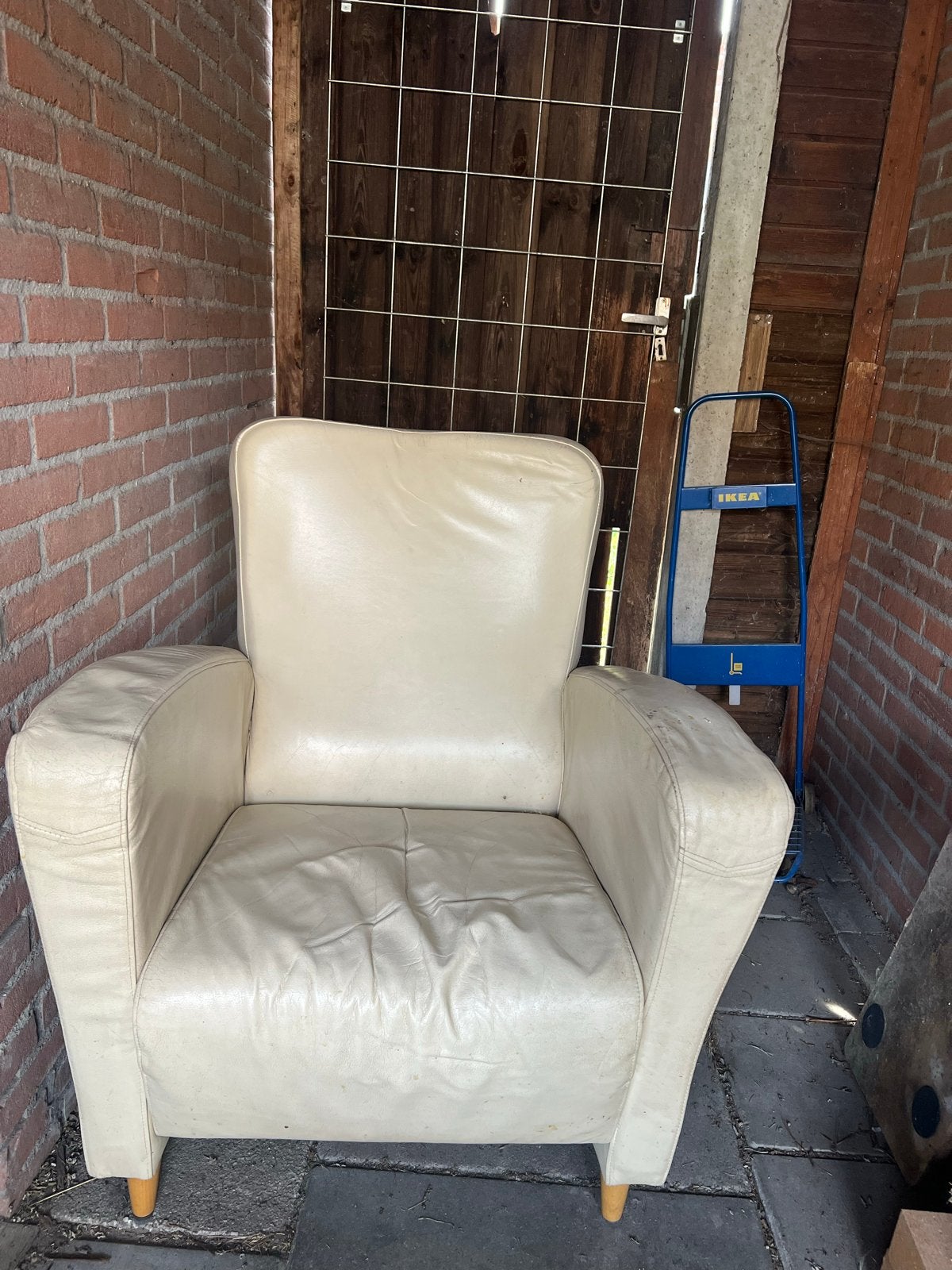 Foto 2 van Crèmekleurige fauteuil - 78x93x76 cm