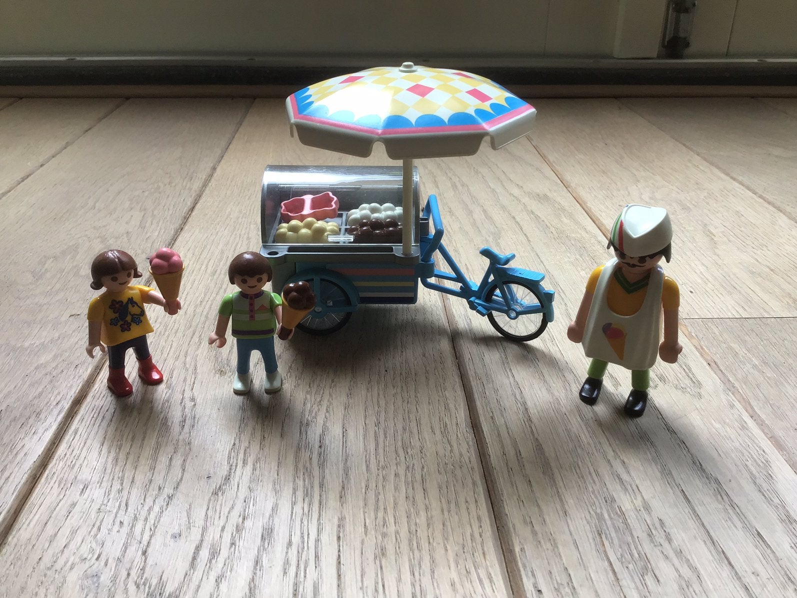 Playmobil ijskraam 3244 bijna compleet mist de ijstang., Ophalen of Verzenden, Gebruikt
