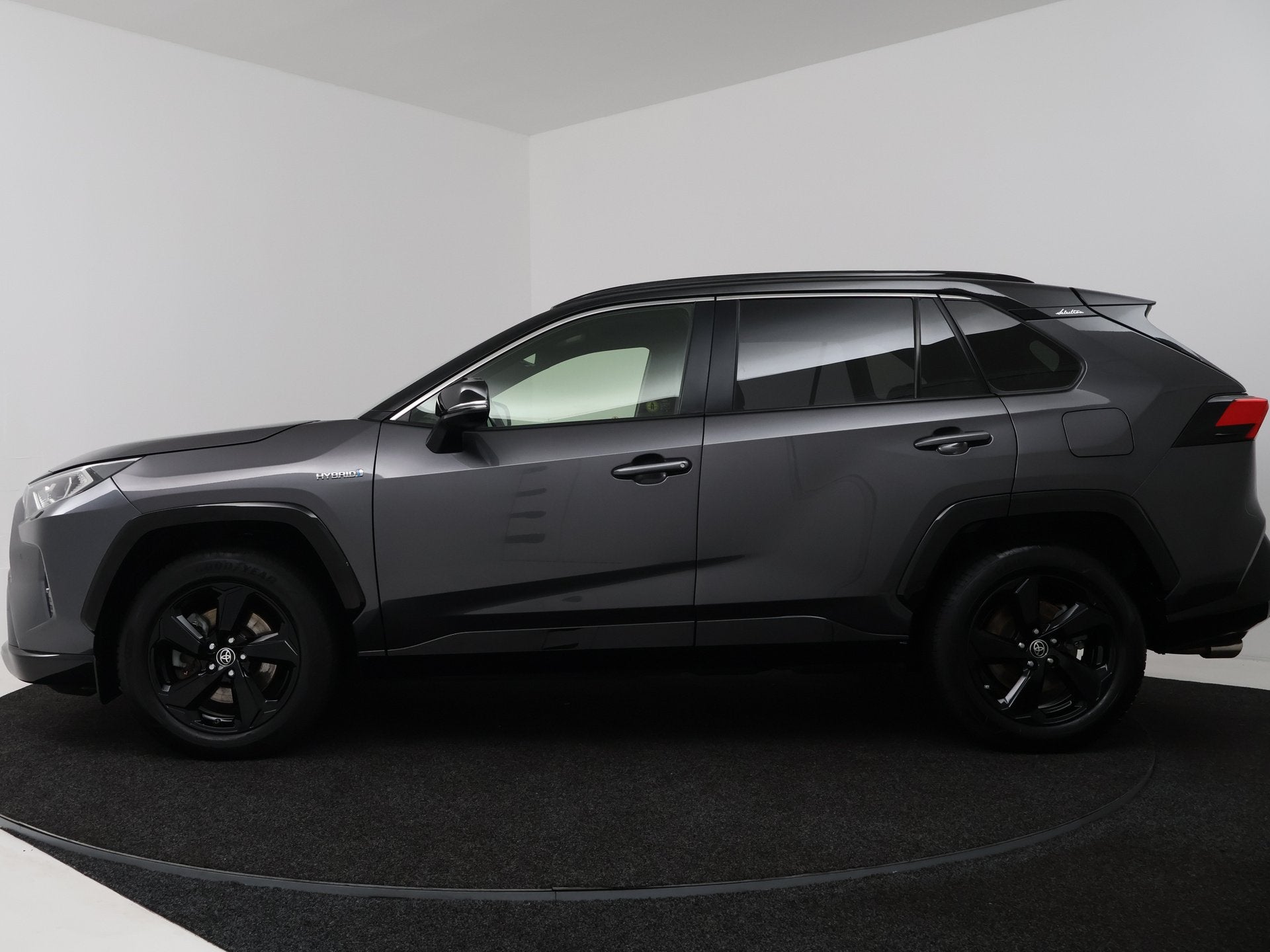 Toyota RAV4 2.5 Hybrid AWD Bi-Tone | Navigatie | Bearlock |, Auto's, Toyota, Automaat, 12 maanden, 4 cilinders, 1650 kg