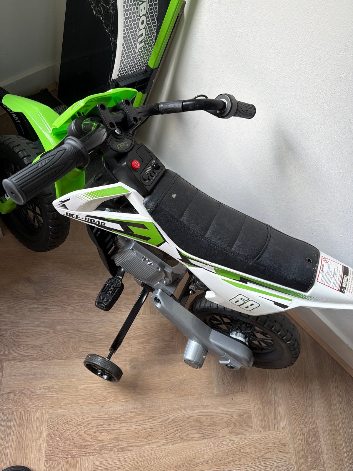 Kinder elektrische motor 3-5 jaar, 6 km/u, Kinderen en Baby's, Ophalen, Zo goed als nieuw