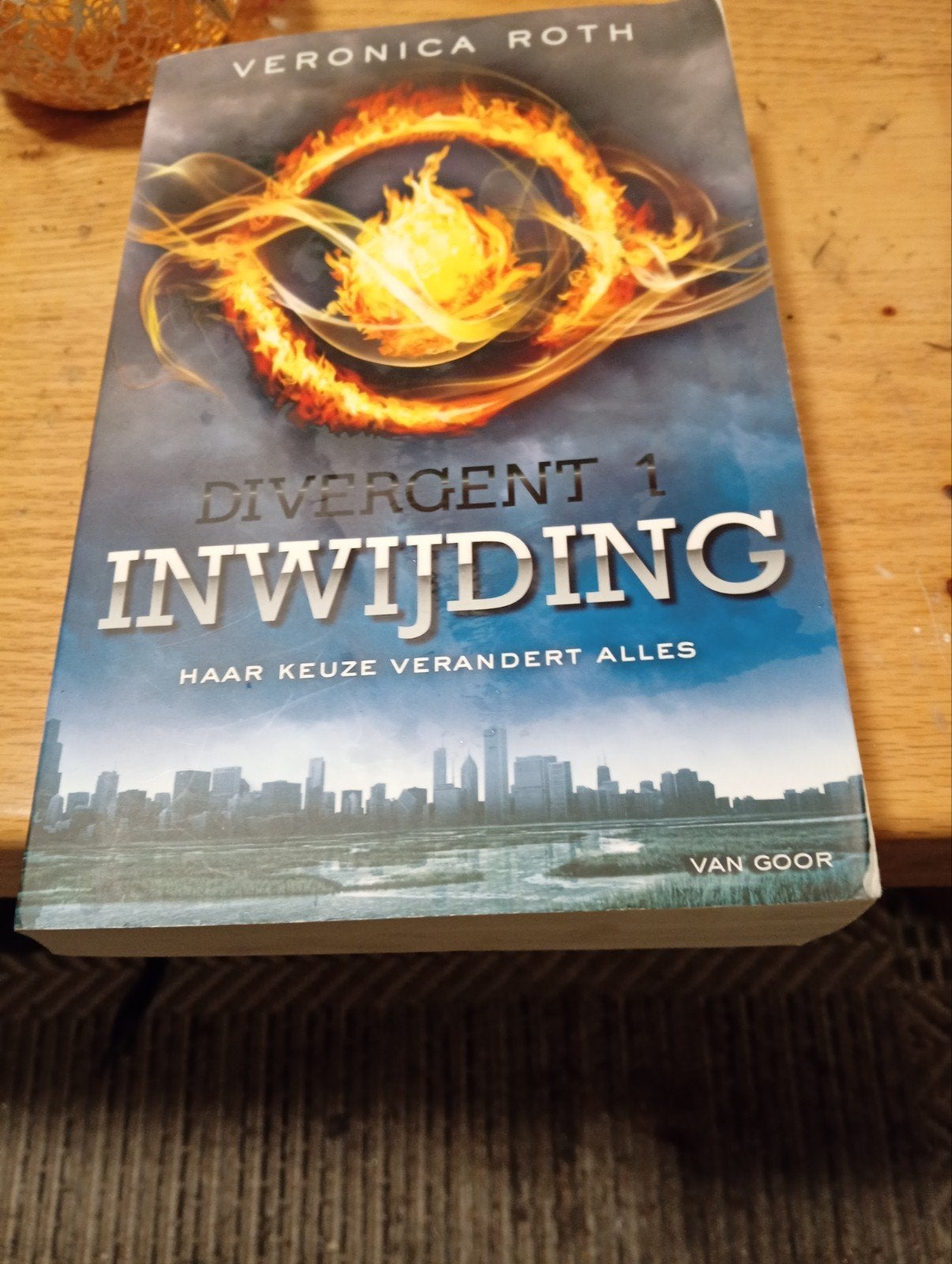 inwyding Veronica roth, Ophalen of Verzenden, Zo goed als nieuw