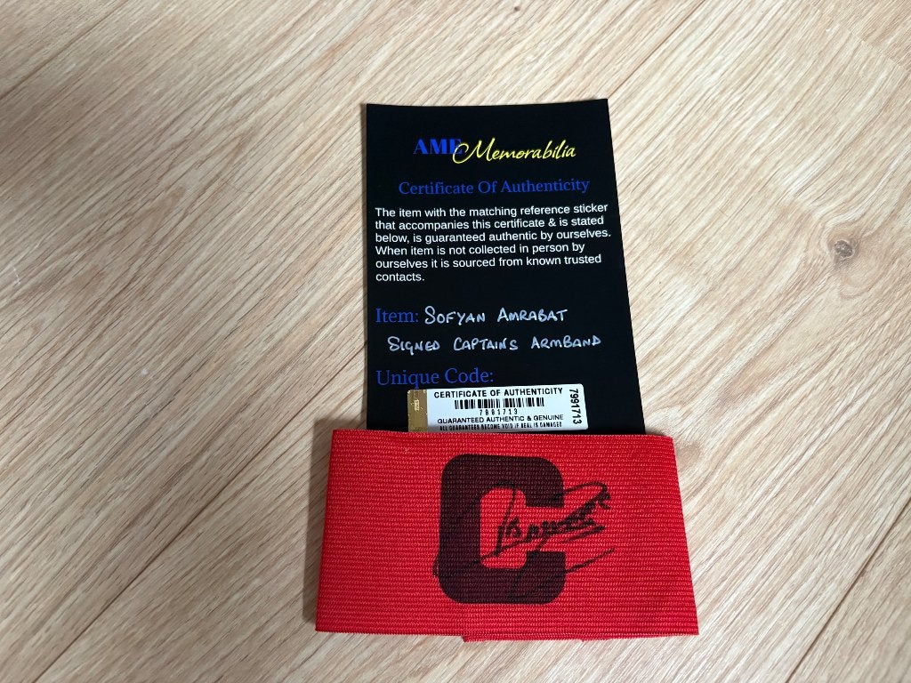 Gesigneerde aanvoerdersband van Sofyan Amrabat (Ajax) + COA, Verzamelen, Ophalen of Verzenden, Nieuw, Ajax, Shirt