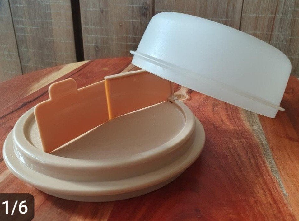 Tupperware Franse kaas plateau/trommeltje, Ophalen of Verzenden, Zo goed als nieuw, Crème, Overige typen