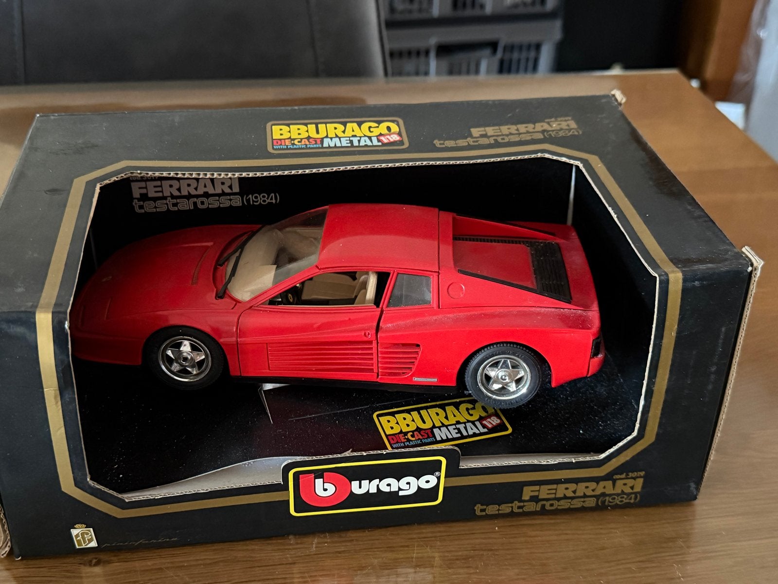 Bburago Ferrari Testarossa 1984 Die-Cast Model 1:18, Ophalen of Verzenden, Zo goed als nieuw, Auto, Bburago