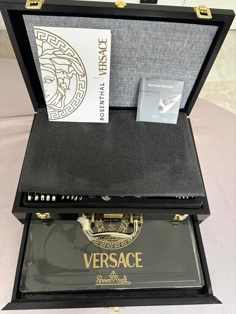 Rosenthal Versace Medusa bestekset 48-delig – luxe koffer, Antiek en Kunst, Ophalen