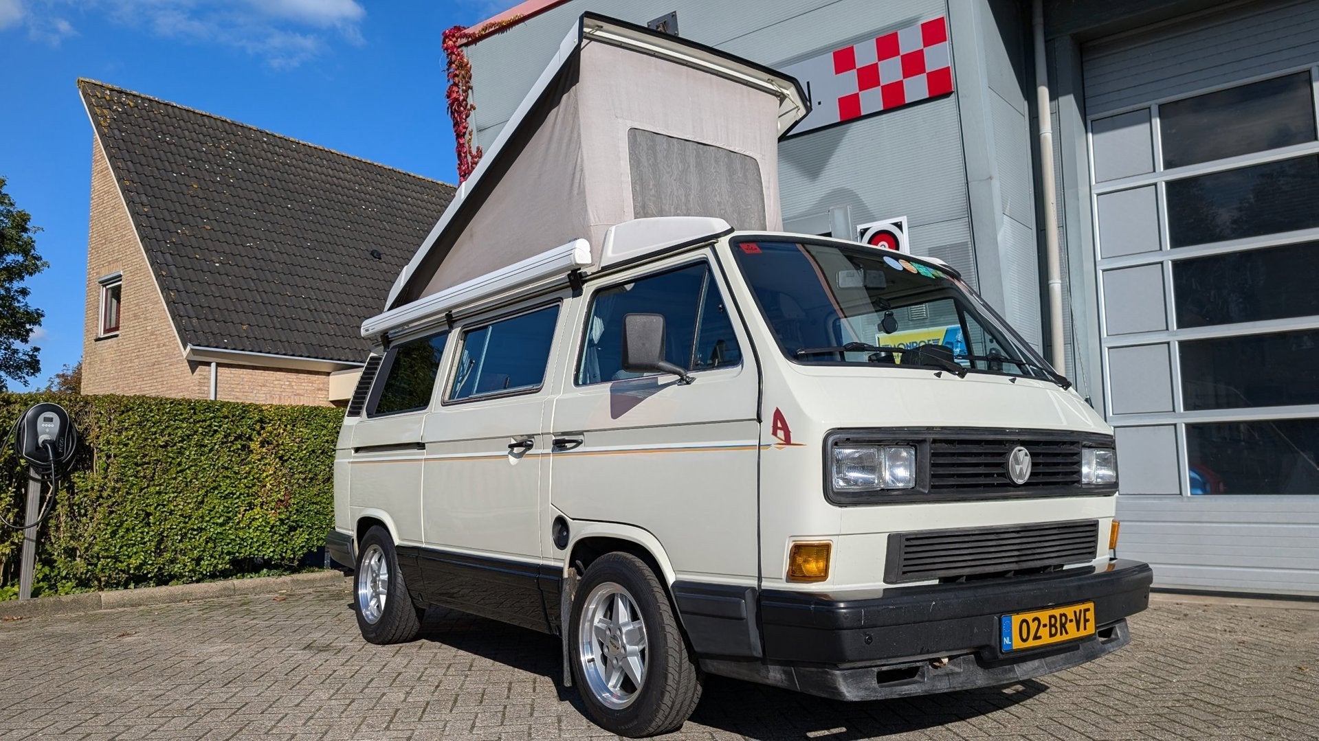 Volkswagen T3 California - Uniek - met 1.9 TDI motor, Caravans en Kamperen, Buscamper of Camperbus, Volkswagen, Nij Toerenburg 5
9076MA  St. Annaparochie, NL
