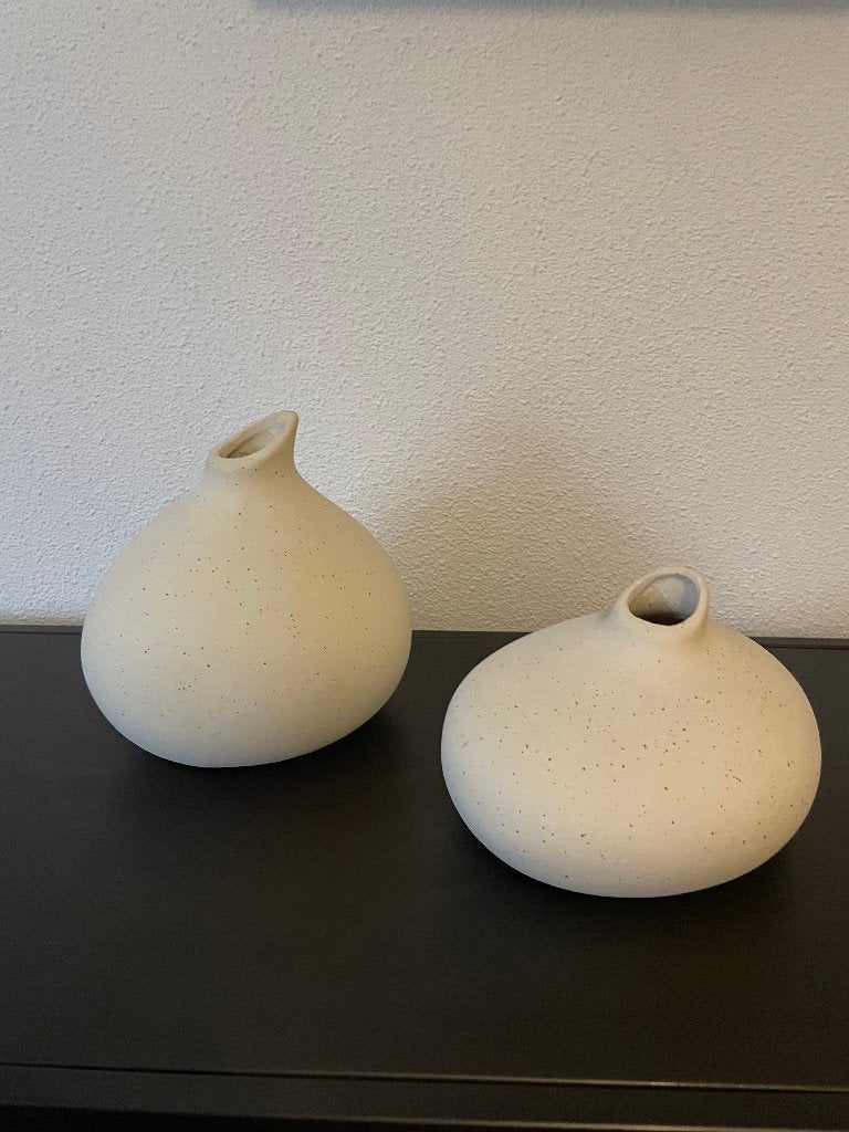 Vaas Assago Creme (Groot en klein) Light and Living, Ophalen of Verzenden, Nieuw, Beige, Steen/keramiek