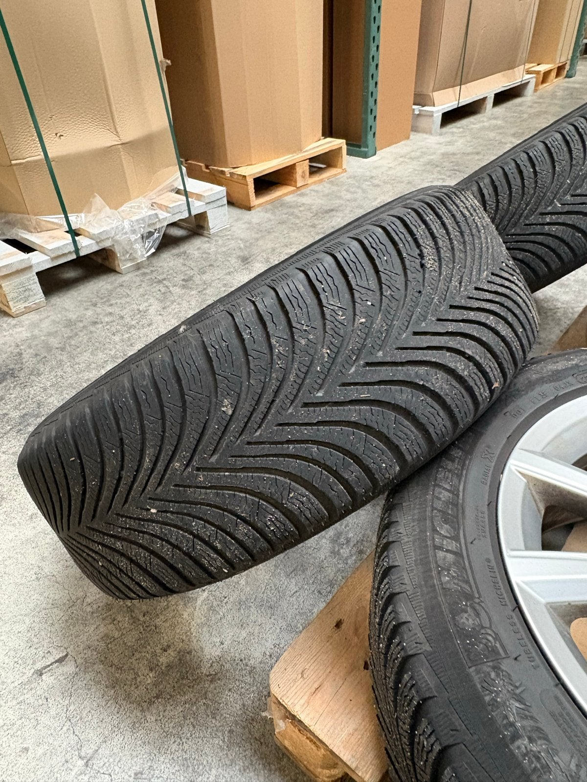 Originele Merano velgen met winterbanden voor VW T-Roc, Ophalen, Gebruikt