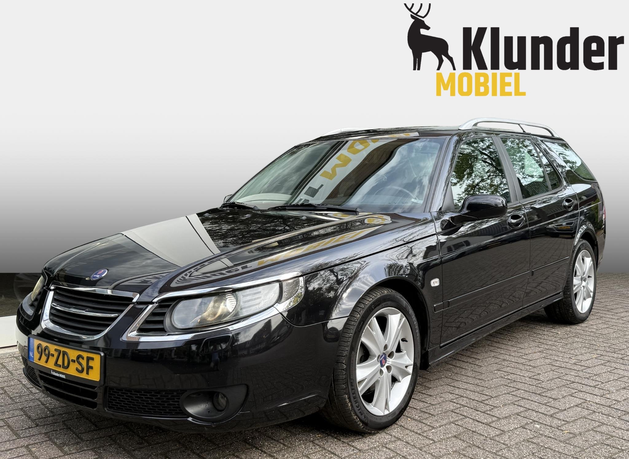 Saab 9-5 Estate 2.3t Vector Aut. |Leder|Xenon|Trekhaak|, Auto's, 4 cilinders, 2290 cc, Zwart, 93 €/maand