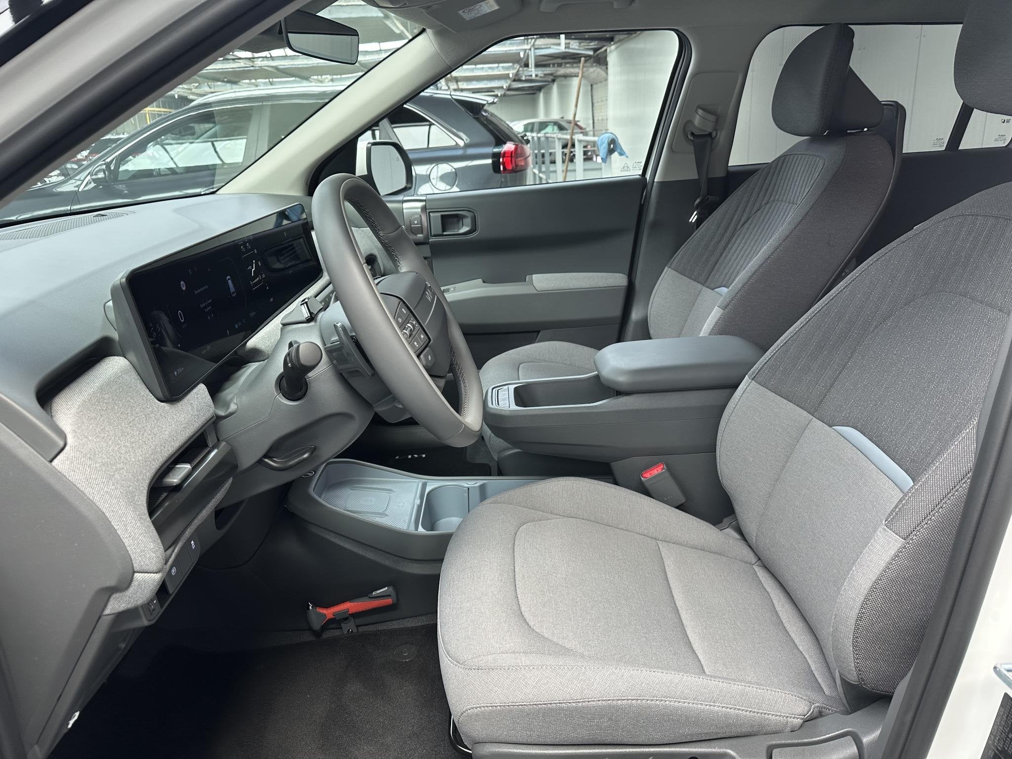 Kia EV3 Plus 81.4 kWh, Auto's, Stof, Wit, Origineel Nederlands, 204 pk