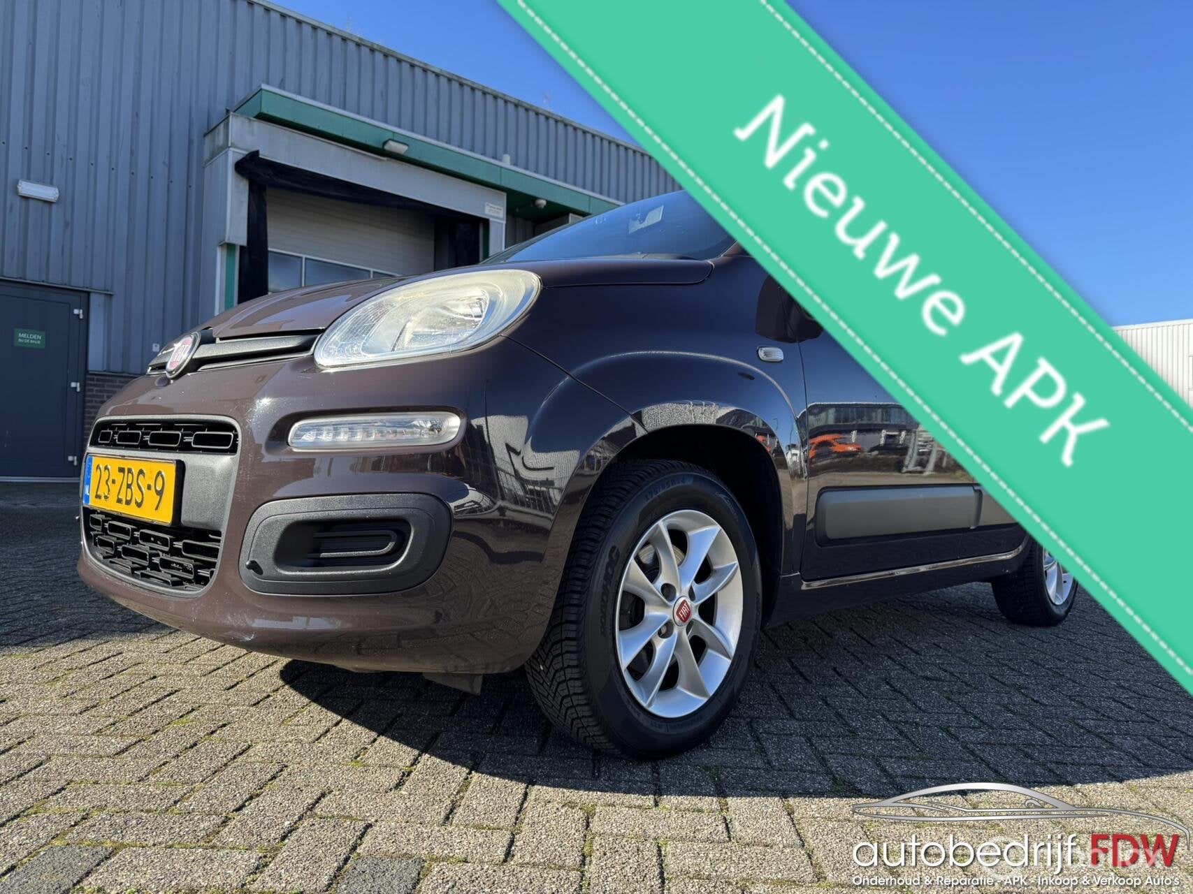 Fiat Panda 0.9 TwinAir/ELEKTR.RAMEN/LM VELGEN/NAP/TREKHAAK/, Voorwielaandrijving, Euro 5, Panda, Bruin