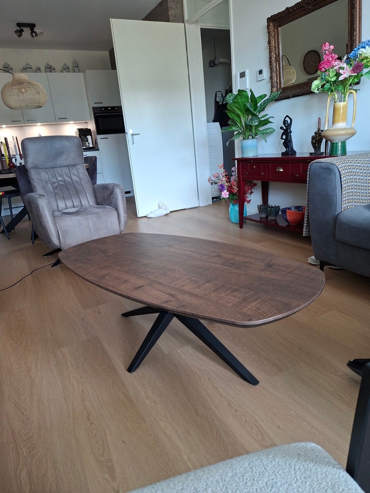 Salontafel, 100 tot 150 cm, Zo goed als nieuw, Ovaal, Overige houtsoorten