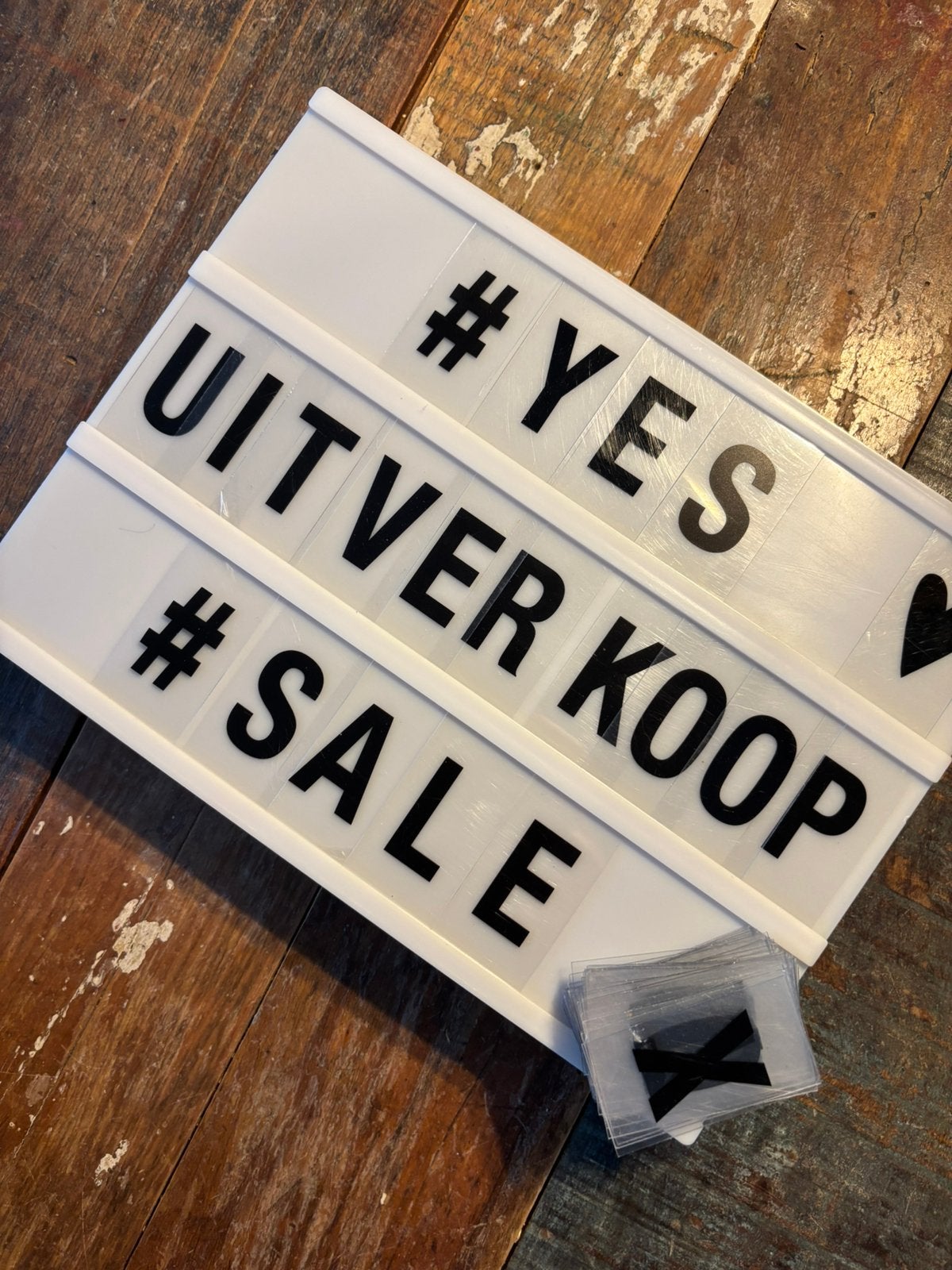 Lichtbak met letters, Ophalen