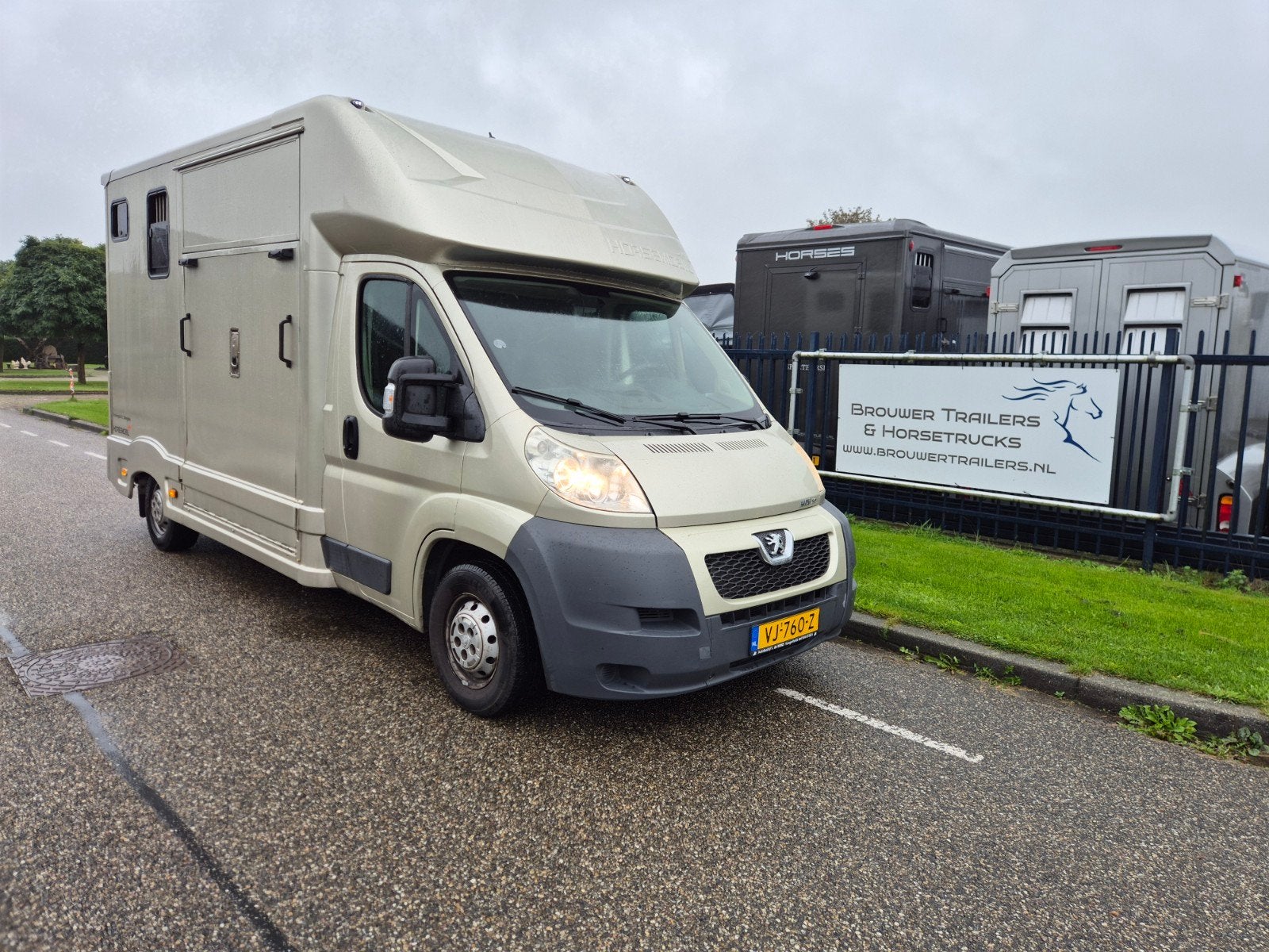 Peugeot Boxer 2014,horsetruck Stallion, Ophalen of Verzenden, Zo goed als nieuw, Polyester, Overige typen