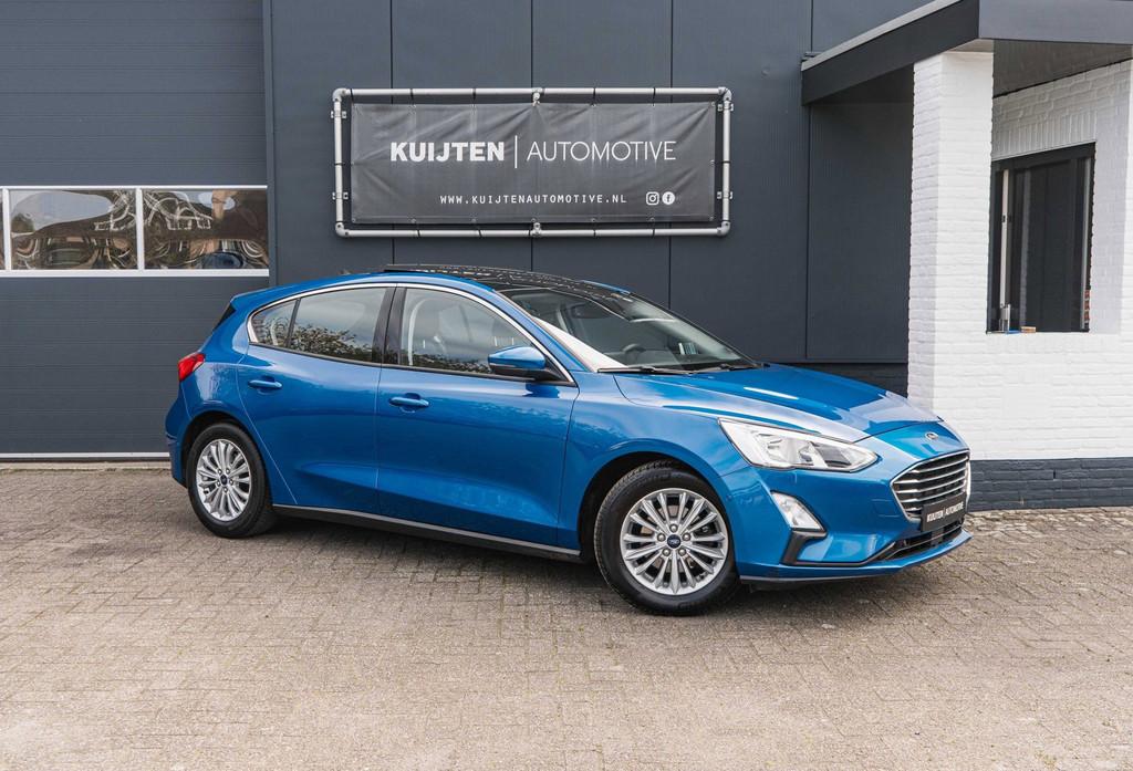 Ford Focus 1.0 EcoBoost Titanium / Pano / HUD / Winter pack!, Gebruikt, Blauw, Automatische klimaatregeling, Bedrijf