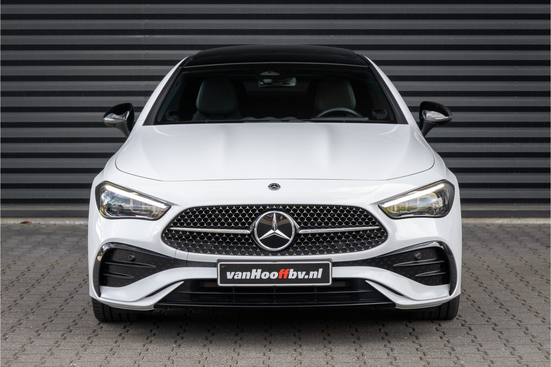 Mercedes-Benz CLE Coupé 200 AMG Line 20'' - Night - Burmest, Auto's, Automaat, Dealer onderhouden, 4 cilinders, 4 stoelen
