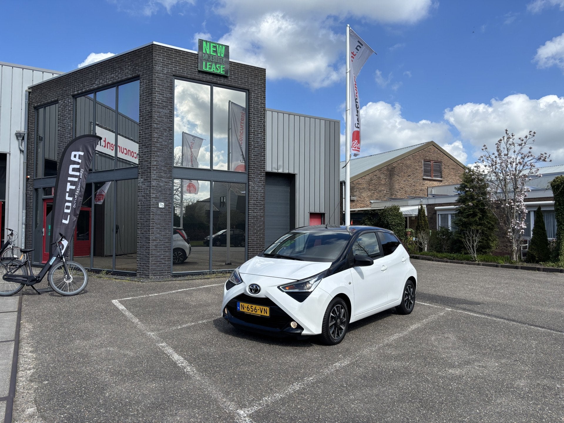 Toyota Aygo 1.0 VVT-i x-cite Carplay en APK t/m 1-2028, Auto's, Voorwielaandrijving, Stof, Gebruikt, Euro 6