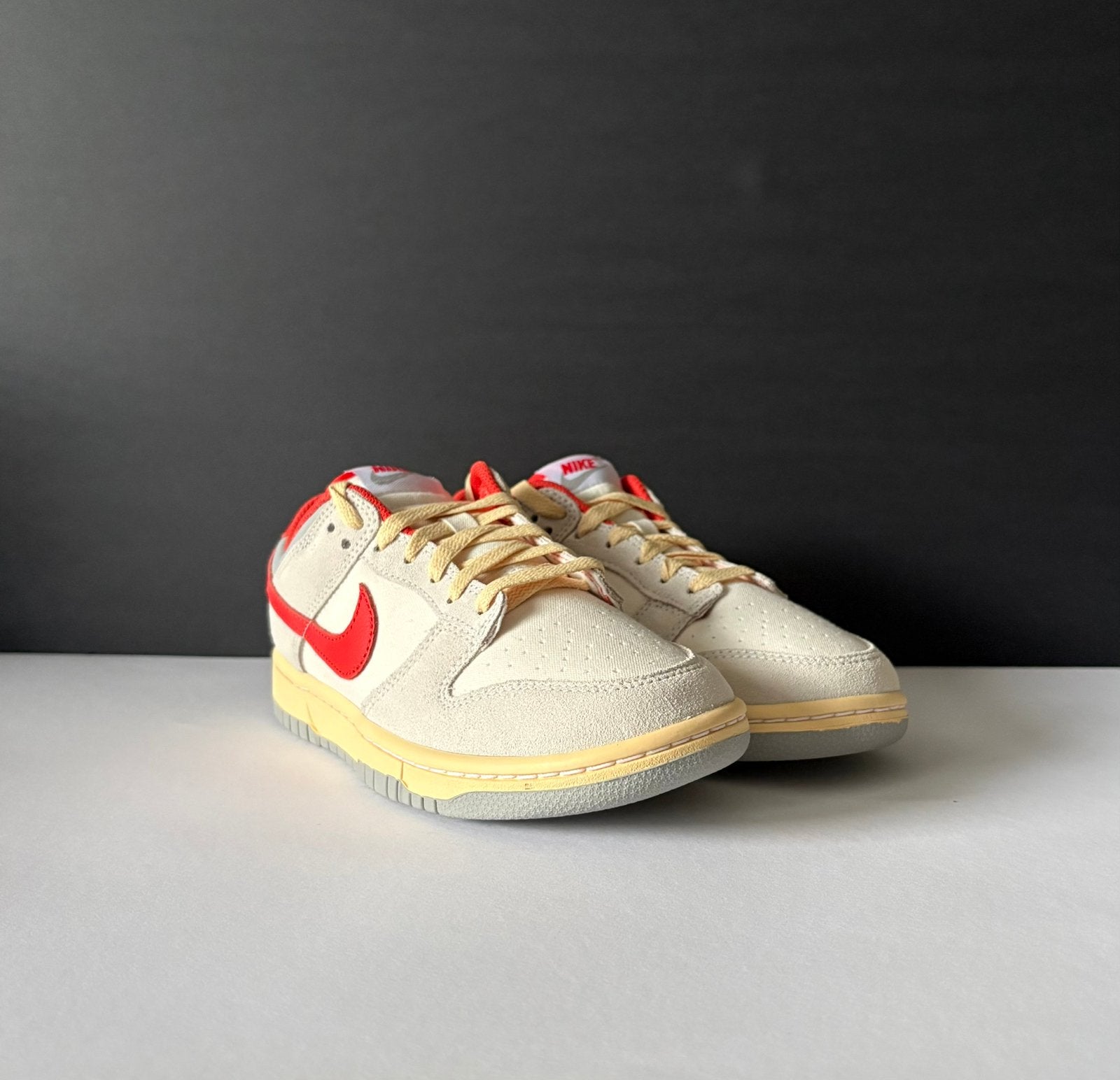 Nike Dunk Low Sail/Picante Red-Photon Dust EU 38.5/US 6, Overige kleuren, Verzenden, Nieuw, Sneakers of Gympen
