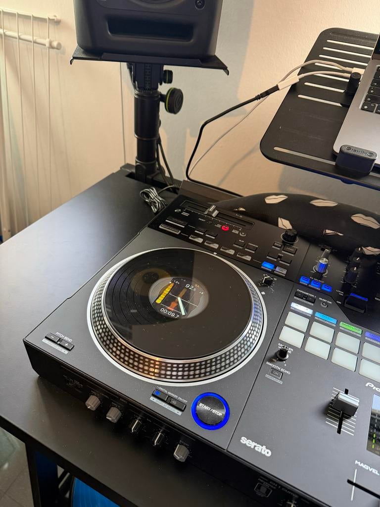 Pioneer DDJ-REV7 DJ-set met DJ-booth en KRK Rokit 6 speakers, Ophalen, Zo goed als nieuw, Dj-set, Pioneer