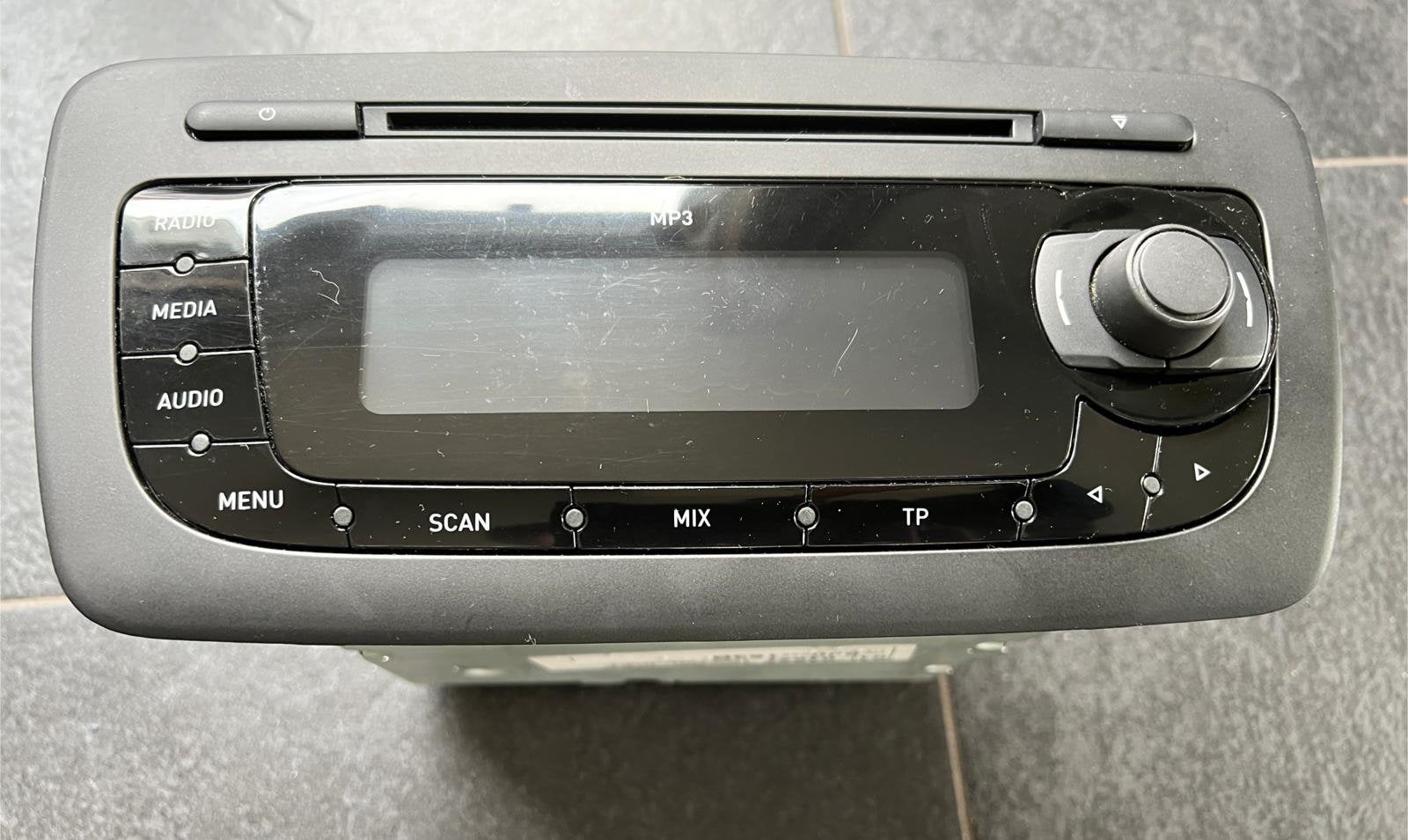 Seat blaupunkt radio, Ophalen, Zo goed als nieuw